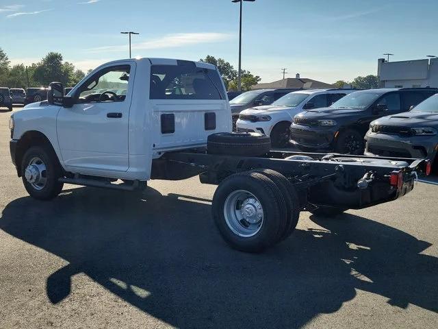 2024 RAM Ram 3500 Chassis Cab RAM 3500 TRADESMAN CHASSIS REGULAR CAB 4X4 60 CA