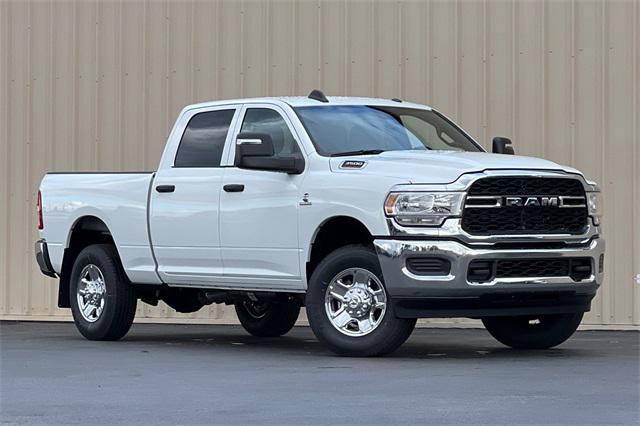 2024 RAM Ram 3500 RAM 3500 TRADESMAN CREW CAB 4X4 64 BOX