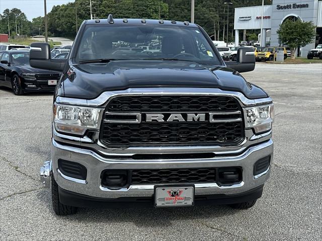 2024 RAM Ram 3500 Chassis Cab RAM 3500 TRADESMAN CHASSIS REGULAR CAB 4X4 60 CA