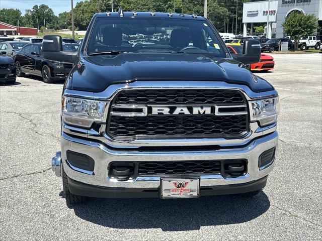 2024 RAM Ram 3500 Chassis Cab RAM 3500 TRADESMAN CHASSIS REGULAR CAB 4X4 60 CA