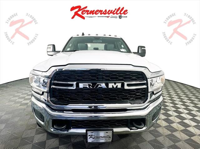 2024 RAM Ram 5500 Chassis Cab RAM 5500 TRADESMAN CHASSIS CREW CAB 4X2 60 CA