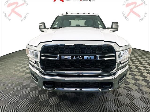 2024 RAM Ram 3500 Chassis Cab RAM 3500 TRADESMAN CREW CAB CHASSIS 4X4 60 CA