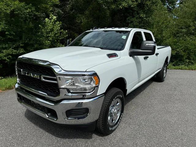 2024 RAM Ram 2500 RAM 2500 TRADESMAN CREW CAB 4X4 8 BOX