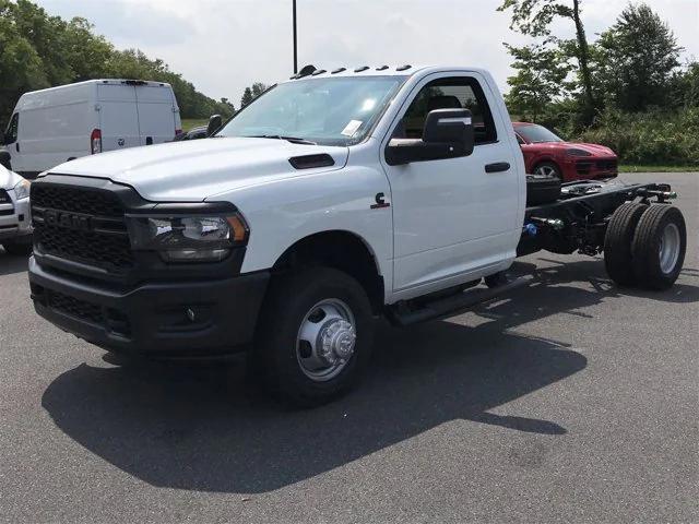 2024 RAM Ram 3500 Chassis Cab RAM 3500 TRADESMAN CHASSIS REGULAR CAB 4X4 84 CA