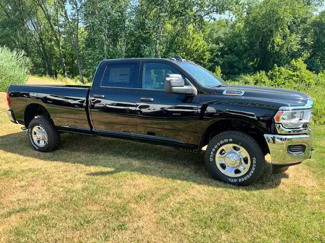 2024 RAM Ram 2500 RAM 2500 TRADESMAN CREW CAB 4X4 8 BOX