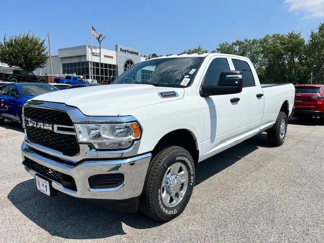 2024 RAM Ram 2500 RAM 2500 TRADESMAN CREW CAB 4X4 8 BOX