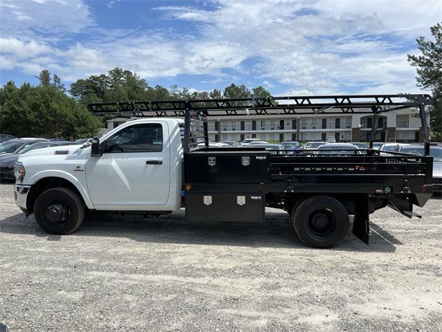 2024 RAM Ram 3500 Chassis Cab RAM 3500 TRADESMAN CHASSIS REGULAR CAB 4X4 84 CA