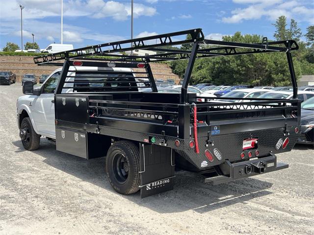 2024 RAM Ram 3500 Chassis Cab RAM 3500 TRADESMAN CHASSIS REGULAR CAB 4X4 84 CA