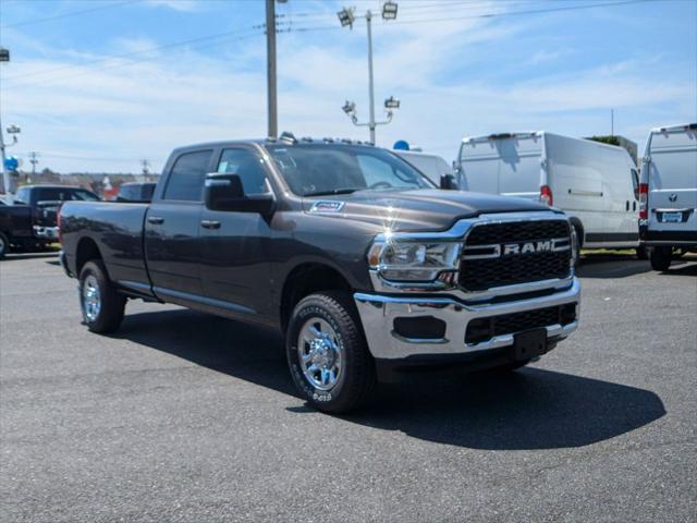 2024 RAM Ram 2500 RAM 2500 TRADESMAN CREW CAB 4X4 8 BOX