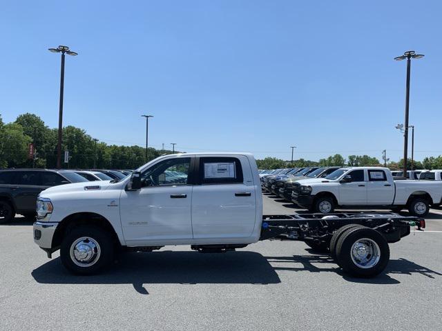 2024 RAM Ram 3500 Chassis Cab RAM 3500 SLT CREW CAB CHASSIS 4X4 60 CA