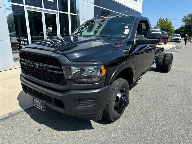 2024 RAM Ram 3500 Chassis Cab RAM 3500 TRADESMAN CHASSIS REGULAR CAB 4X4 84 CA