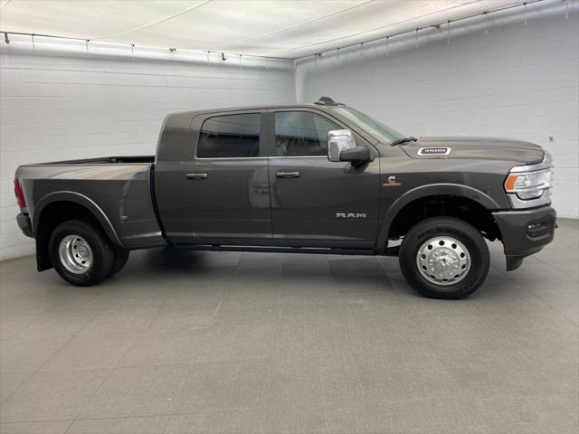 2024 RAM Ram 3500 RAM 3500 LIMITED LONGHORN MEGA CAB 4X4 64 BOX