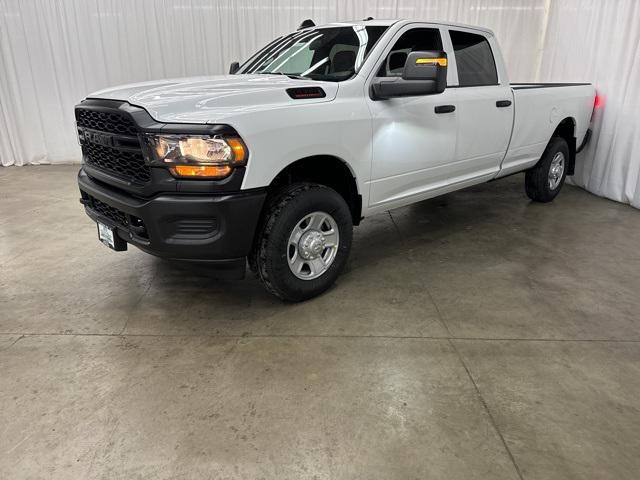 2024 RAM Ram 3500 RAM 3500 TRADESMAN CREW CAB 4X4 8 BOX