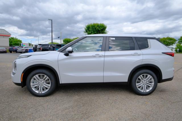 2024 Mitsubishi Outlander ES 2.5 S-AWC