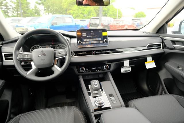 2024 Mitsubishi Outlander ES 2.5 S-AWC
