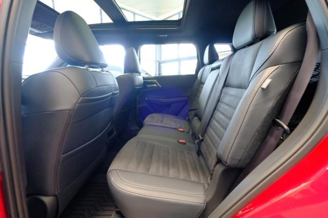 2024 Mitsubishi Outlander SE Black Edition w/Pano Roof S-AWC