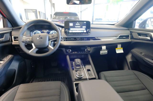 2024 Mitsubishi Outlander SE Black Edition w/Pano Roof S-AWC