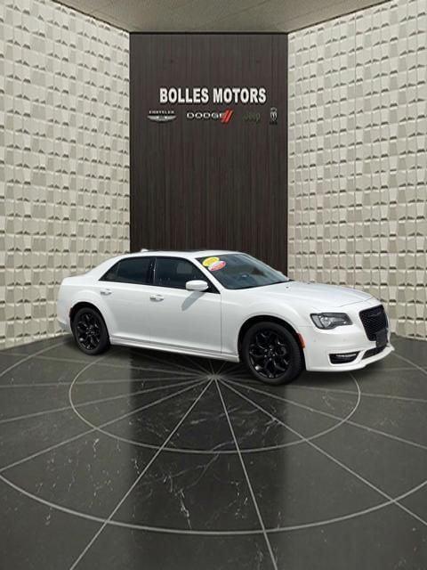 2023 Chrysler 300 Touring L AWD