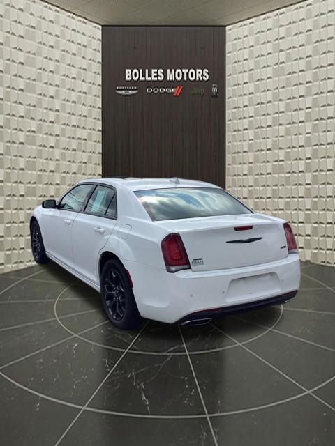 2023 Chrysler 300 Touring L AWD
