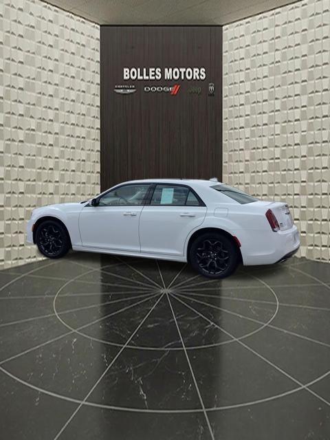 2023 Chrysler 300 Touring L AWD