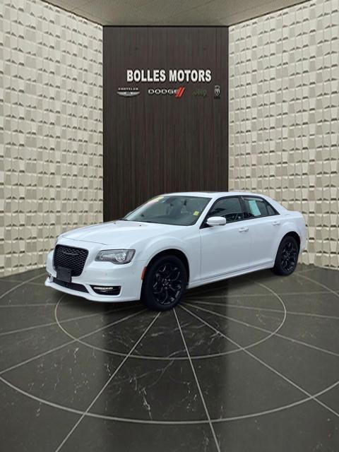 2023 Chrysler 300 Touring L AWD