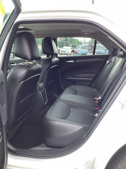 2023 Chrysler 300 Touring L AWD