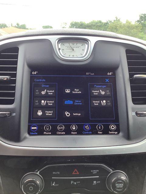 2023 Chrysler 300 Touring L AWD