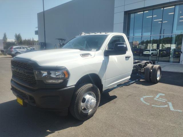 2024 RAM Ram 3500 Chassis Cab RAM 3500 TRADESMAN CHASSIS REGULAR CAB 4X4 84 CA