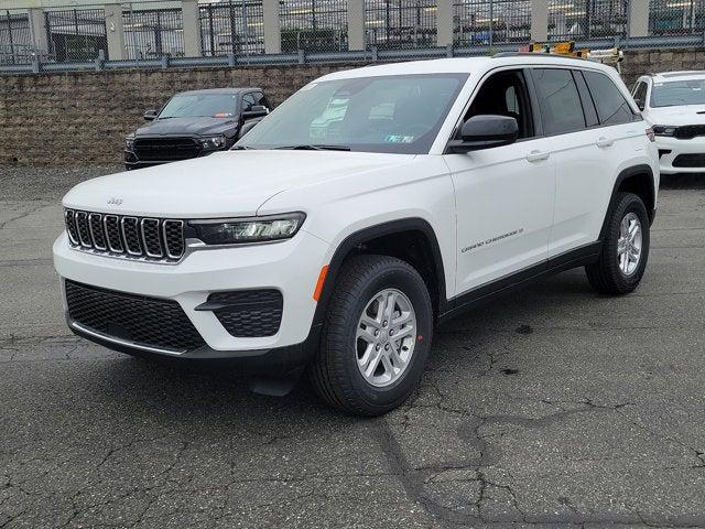 2024 Jeep Grand Cherokee GRAND CHEROKEE LAREDO 4X4