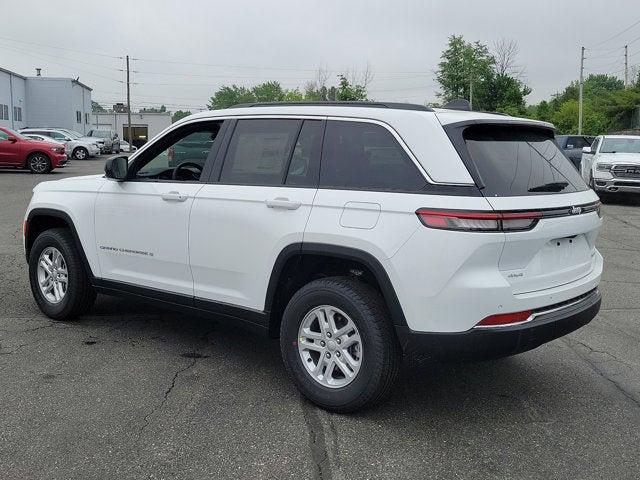 2024 Jeep Grand Cherokee GRAND CHEROKEE LAREDO 4X4