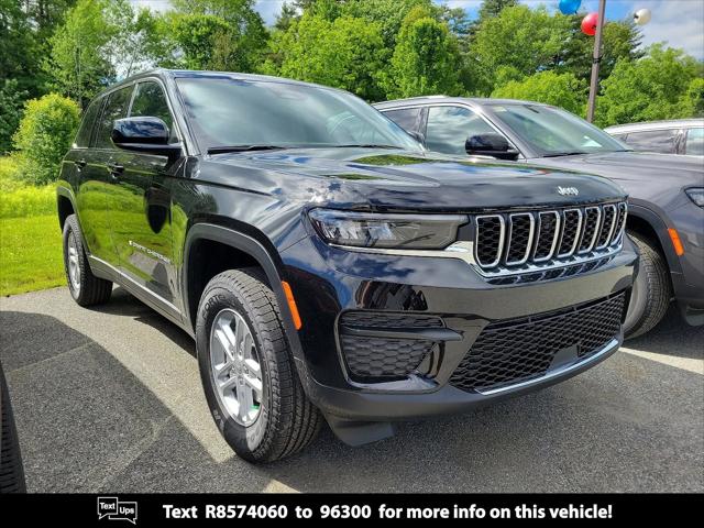 2024 Jeep Grand Cherokee GRAND CHEROKEE LAREDO 4X4