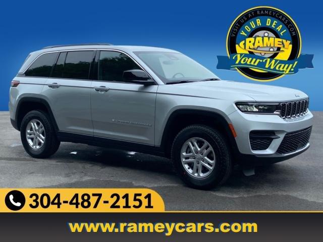 2024 Jeep Grand Cherokee GRAND CHEROKEE LAREDO 4X4