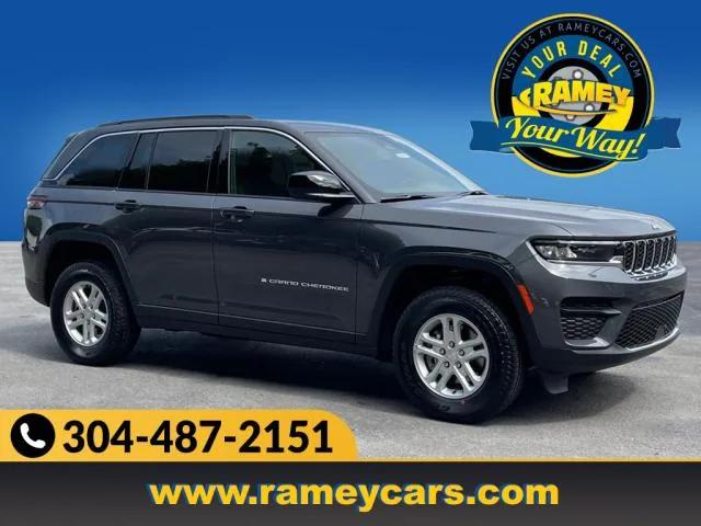 2024 Jeep Grand Cherokee GRAND CHEROKEE LAREDO 4X4