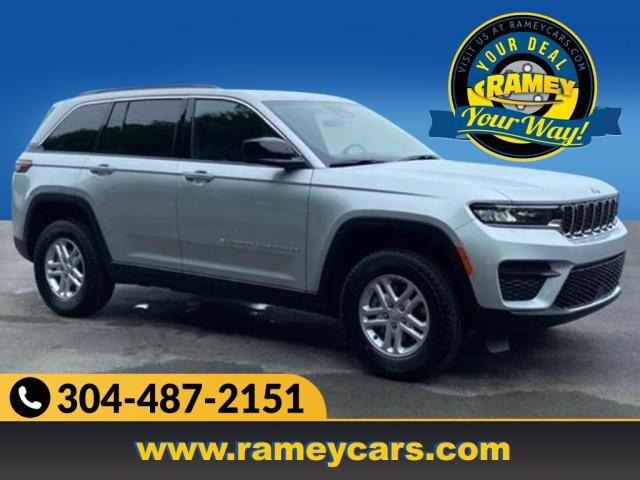 2024 Jeep Grand Cherokee GRAND CHEROKEE LAREDO 4X4