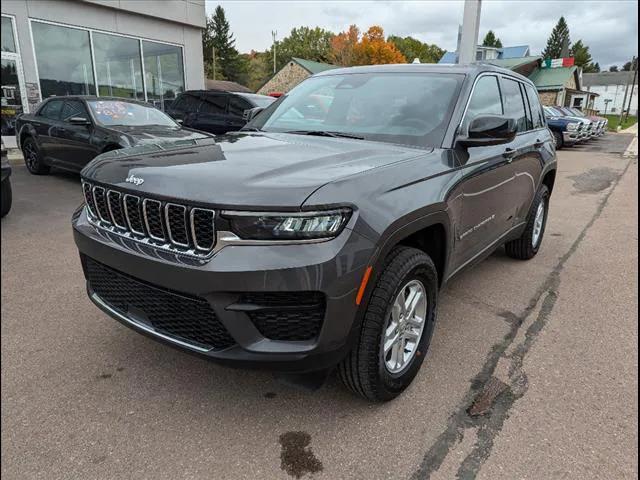 2024 Jeep Grand Cherokee GRAND CHEROKEE LAREDO 4X4