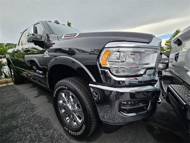 2024 RAM Ram 2500 RAM 2500 LIMITED CREW CAB 4X4 64 BOX