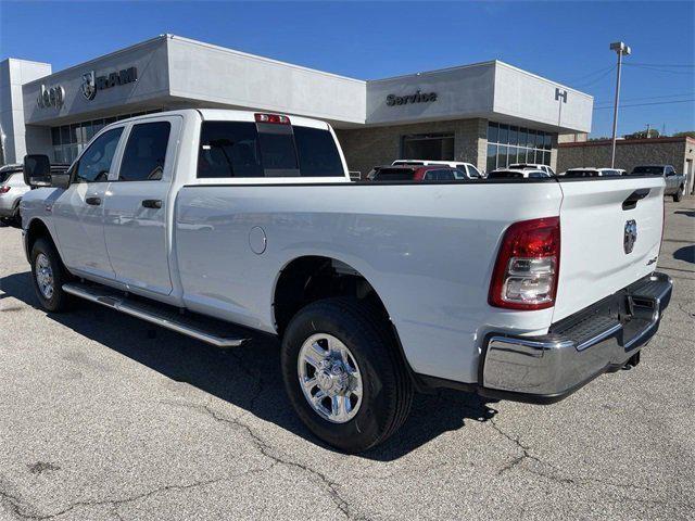 2024 Ram 3500 Tradesman Crew Cab 4x4 8' Box