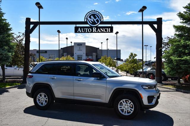 2024 Jeep Grand Cherokee GRAND CHEROKEE LAREDO 4X4