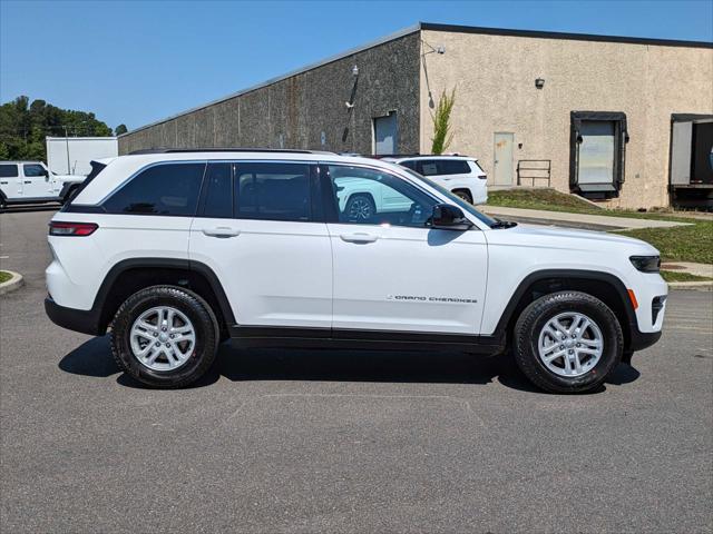 2024 Jeep Grand Cherokee GRAND CHEROKEE LAREDO 4X4