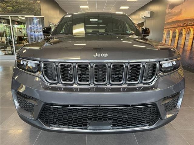 2024 Jeep Grand Cherokee GRAND CHEROKEE LAREDO 4X4