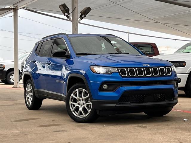 2024 Jeep Compass COMPASS LATITUDE LUX 4X4