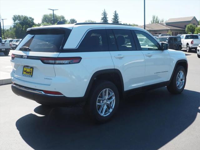 2024 Jeep Grand Cherokee GRAND CHEROKEE LAREDO X 4X4