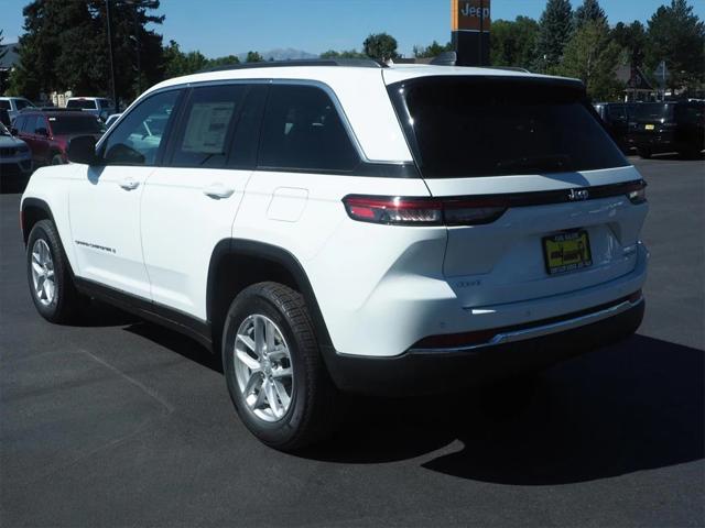 2024 Jeep Grand Cherokee GRAND CHEROKEE LAREDO X 4X4