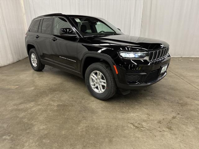 2024 Jeep Grand Cherokee GRAND CHEROKEE LAREDO 4X4