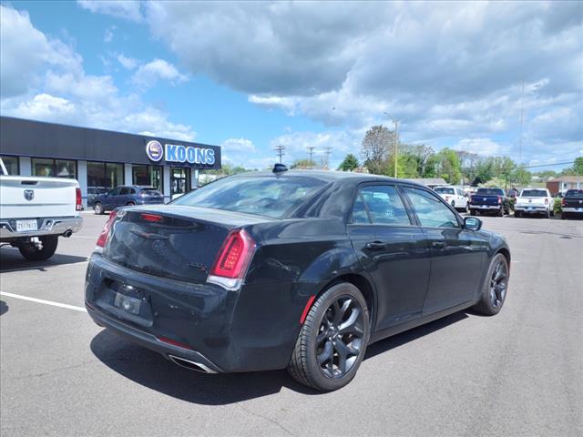 2021 Chrysler 300 300S