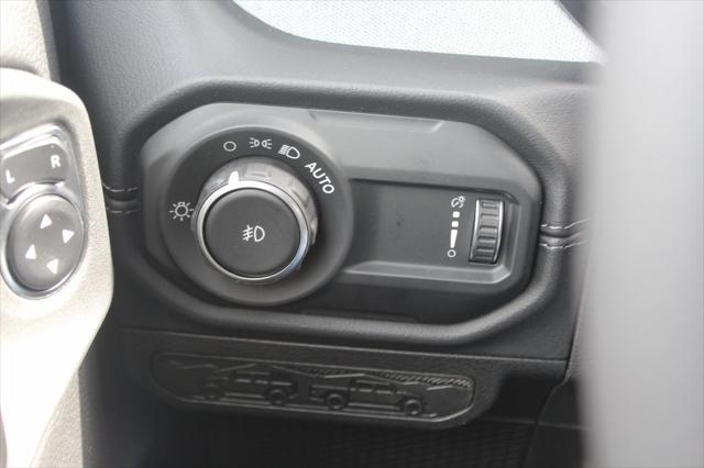 2024 Jeep Wrangler 4-Door Sahara 4x4