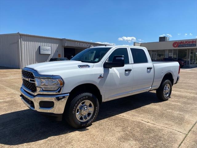 2023 RAM 3500 Tradesman Crew Cab 4x4 64 Box