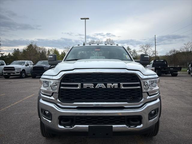 2024 RAM Ram 5500 Chassis Cab RAM 5500 TRADESMAN CHASSIS REGULAR CAB 4X4 84 CA