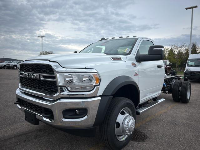 2024 RAM Ram 5500 Chassis Cab RAM 5500 TRADESMAN CHASSIS REGULAR CAB 4X4 84 CA