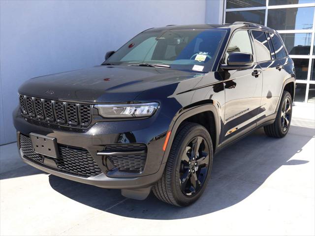 2023 Jeep Grand Cherokee Altitude 4x2